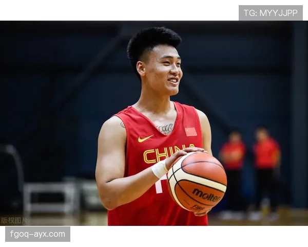 林书豪早上冻脸敷面膜，晚上比赛场上却跟换了个人似的…这反差笑skr人