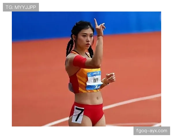 吴艳妮训练场上像神仙出手，生活里竟然住得比我还挤？